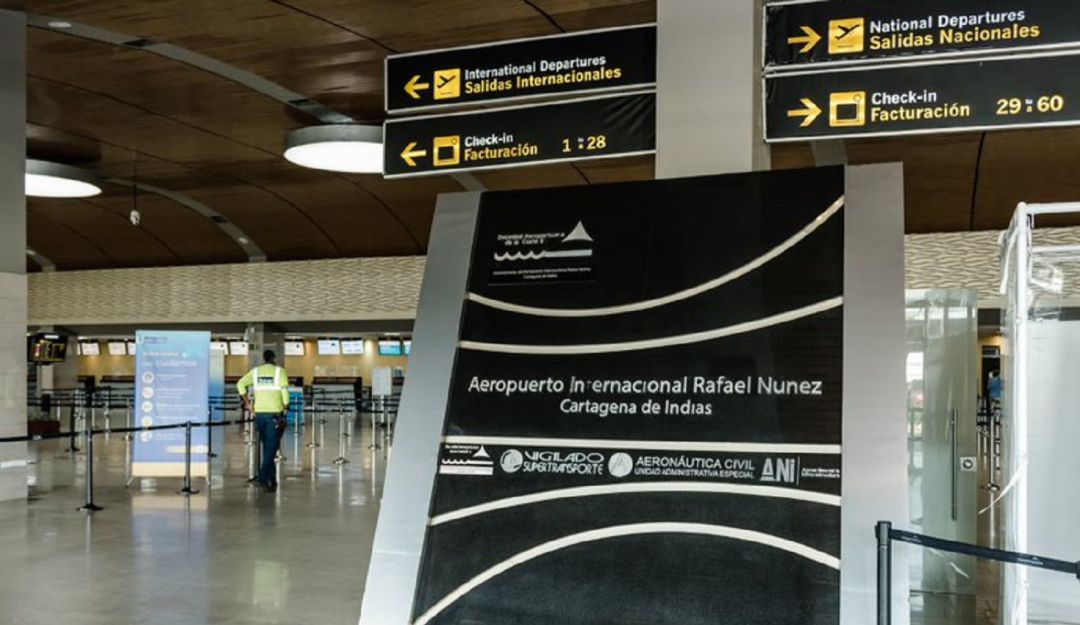 Según la autoridad migratoria, las mujeres al parecer se encontraban en estado de alicoramiento y comenzaron a generar desmanes en la terminal aérea Según la autoridad migratoria, las mujeres al parecer se encontraban en estado de alicoramiento y comenzaron a generar desmanes en la terminal aérea