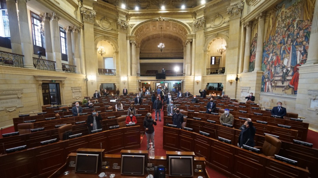 Archivan proyectos de reducción de salario a congresistas y matrícula cero