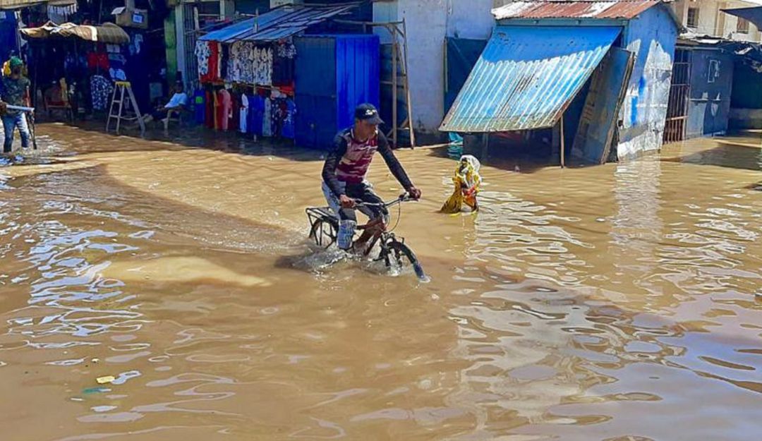 Lluvias en el Magdalena: El Banco se 'ahoga' con el río Magdalena: más de 3.000 familias afectadas Lluvias en el Magdalena: El Banco se 'ahoga' con el río Magdalena: más de 3.000 familias afectadas