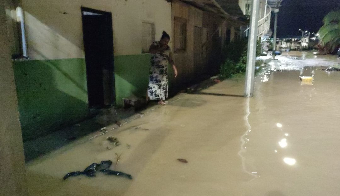 Familias damnificadas por fuertes lluvias Familias damnificadas por fuertes lluvias