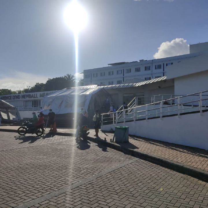 Sala de UCI en el Hospital de San Andrés presenta humedad