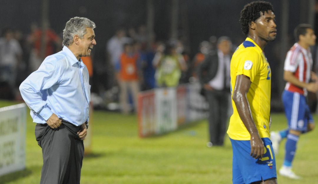 Reinaldo Rueda dirigiendo a Ecuador en Eliminatoria (2011) Reinaldo Rueda dirigiendo a Ecuador en Eliminatoria (2011)