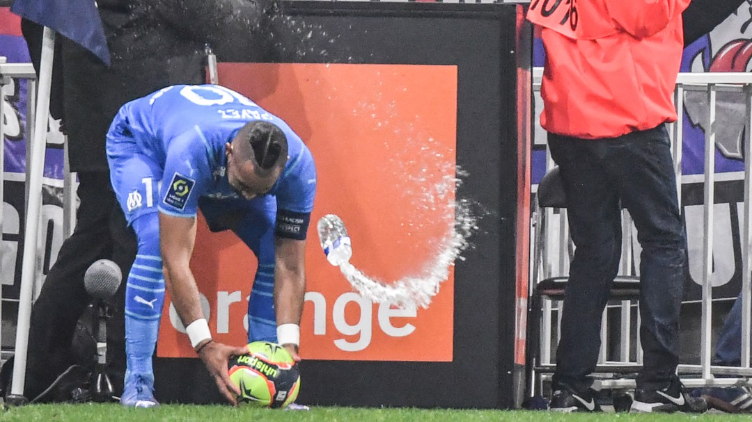 Escandalo en Francia: Dimitri Payet fue agredido por un hincha