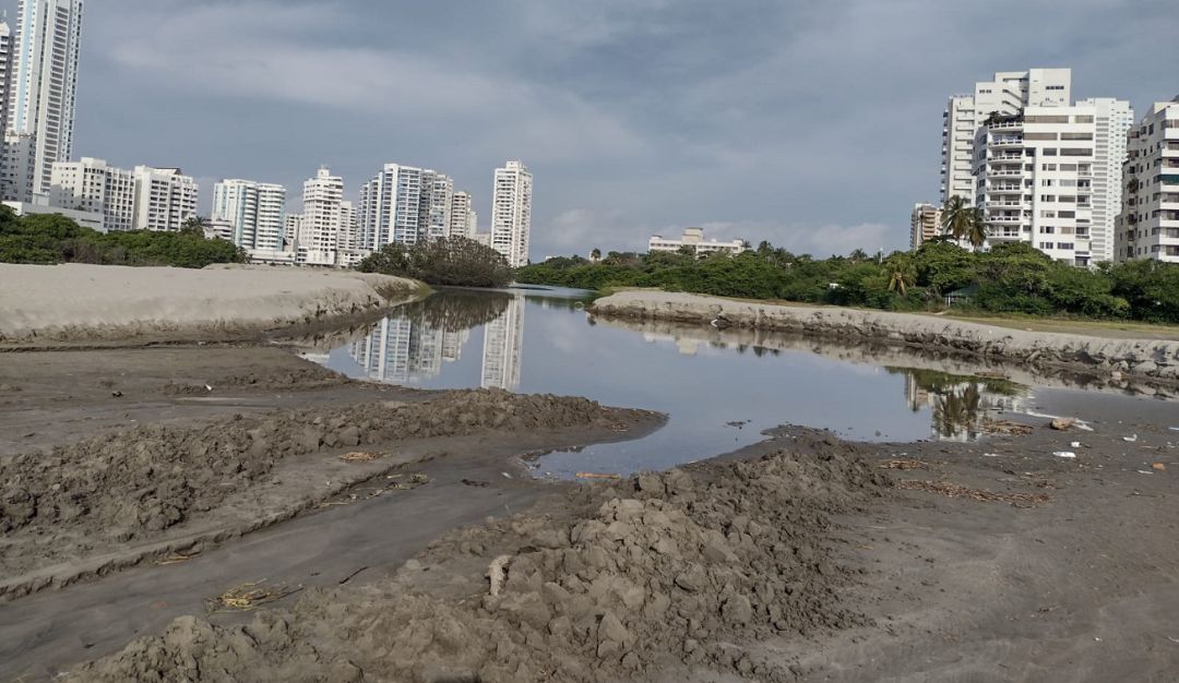 Uno de los canales de intercambio sufre con la sedimentación Uno de los canales de intercambio sufre con la sedimentación