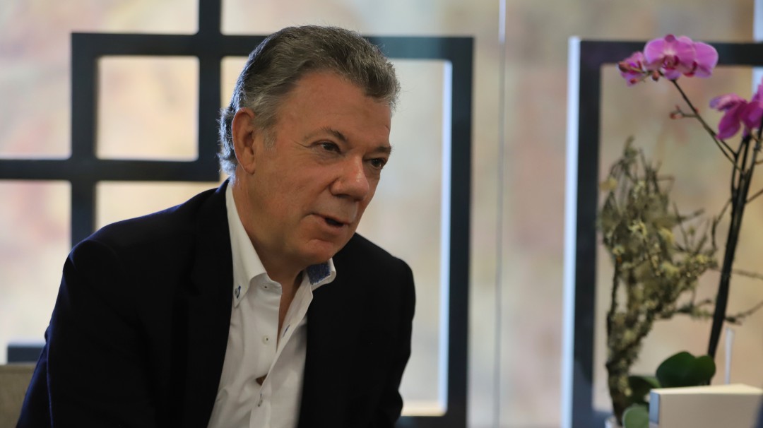 "El país está convergiendo alrededor de la implementación de paz": Santos