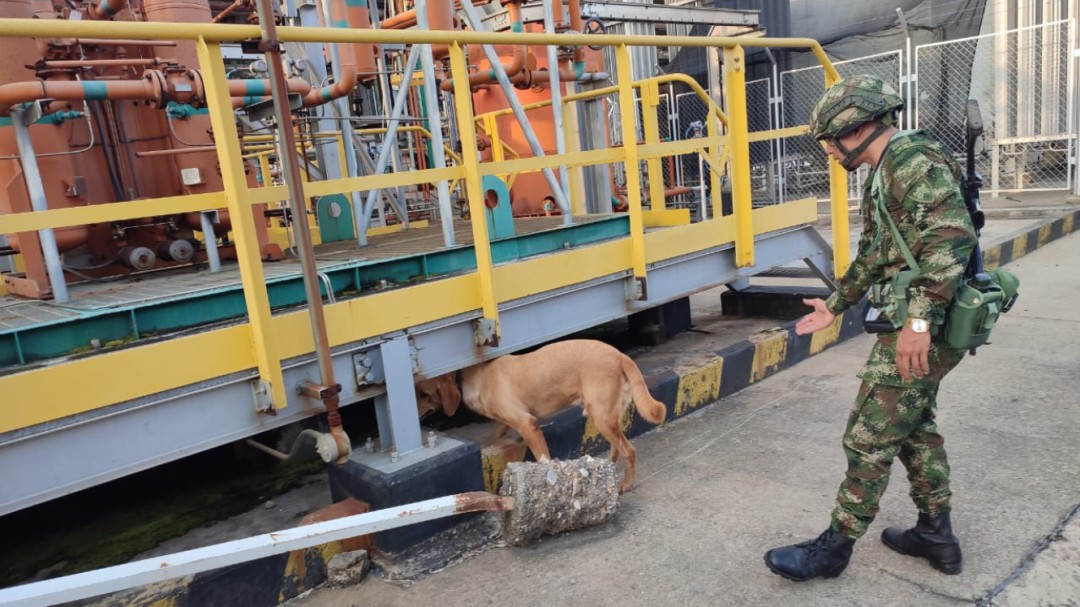 Ejército se toma refinería de Barrancabermeja