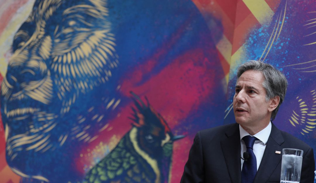 El secretario de Estado afirmó que el Acuerdo de Paz es una oportunidad para fortalecer la democracia y la economía de Colombia. El secretario de Estado afirmó que el Acuerdo de Paz es una oportunidad para fortalecer la democracia y la economía de Colombia.