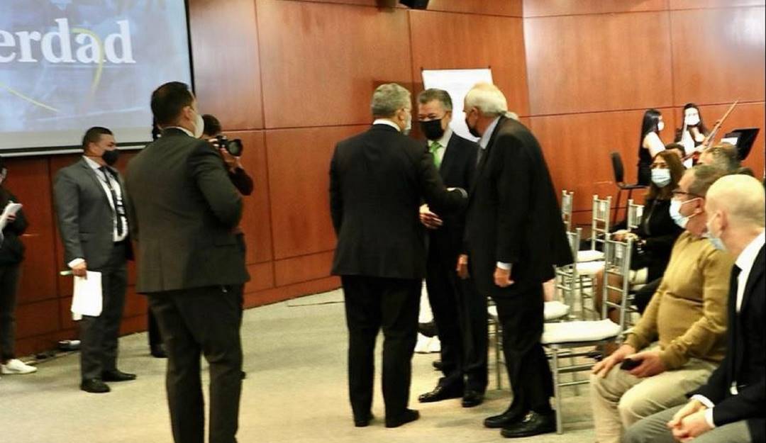 Juan Manuel Santos e Iván Duque en la conmemoración de los 5 años del acuerdo de Paz Juan Manuel Santos e Iván Duque en la conmemoración de los 5 años del acuerdo de Paz