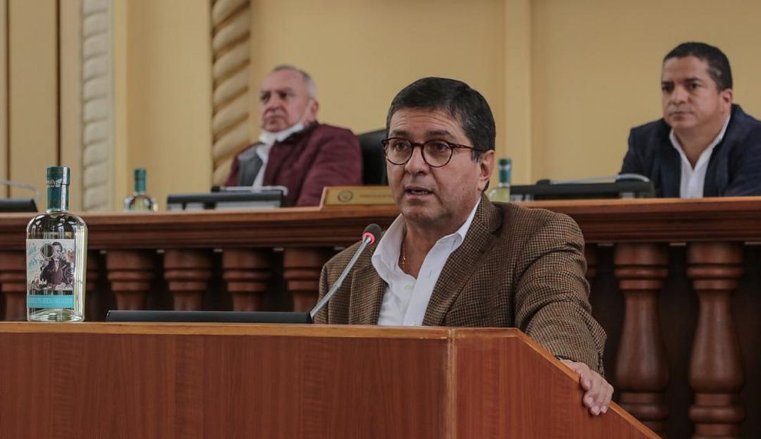 Luis Roberto Rivas Montoya, gerente de la ILC en su informe ante la Asamblea de Caldas Luis Roberto Rivas Montoya, gerente de la ILC en su informe ante la Asamblea de Caldas