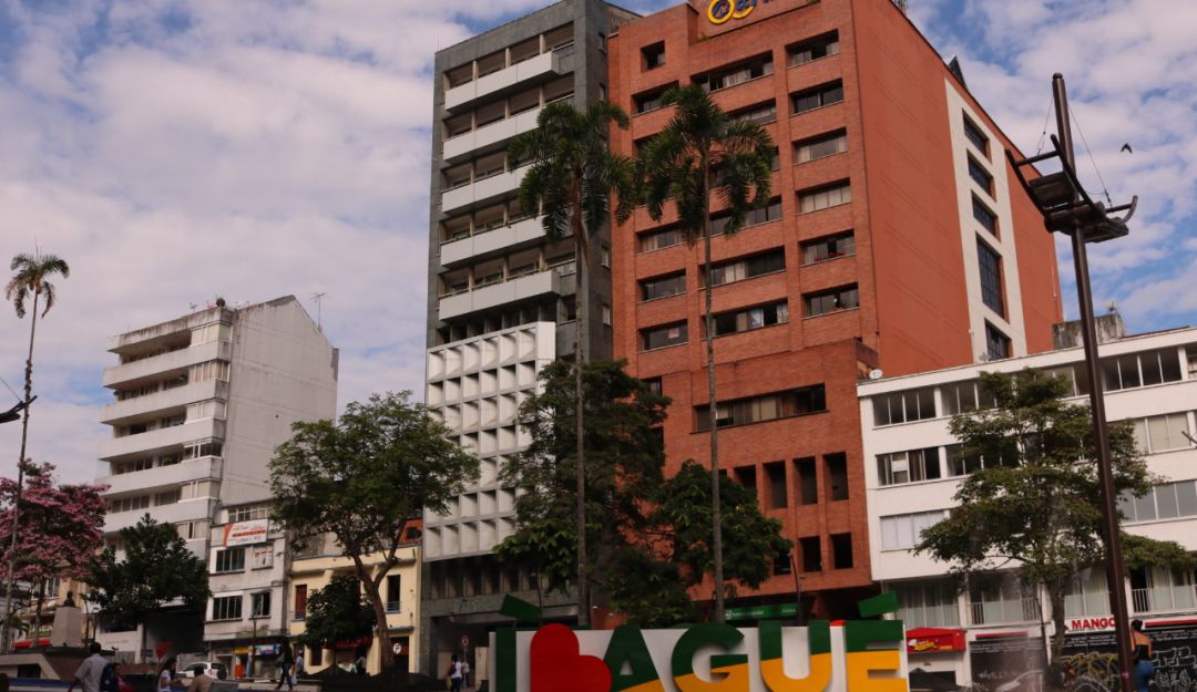 Fachada Cámara de Comercio de Ibagué Fachada Cámara de Comercio de Ibagué