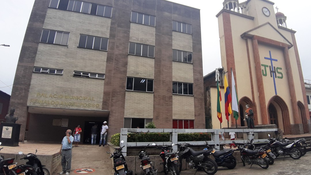 Las autoridades capturaron al alcalde de Tarazá, Dawinson Gómez Tamayo