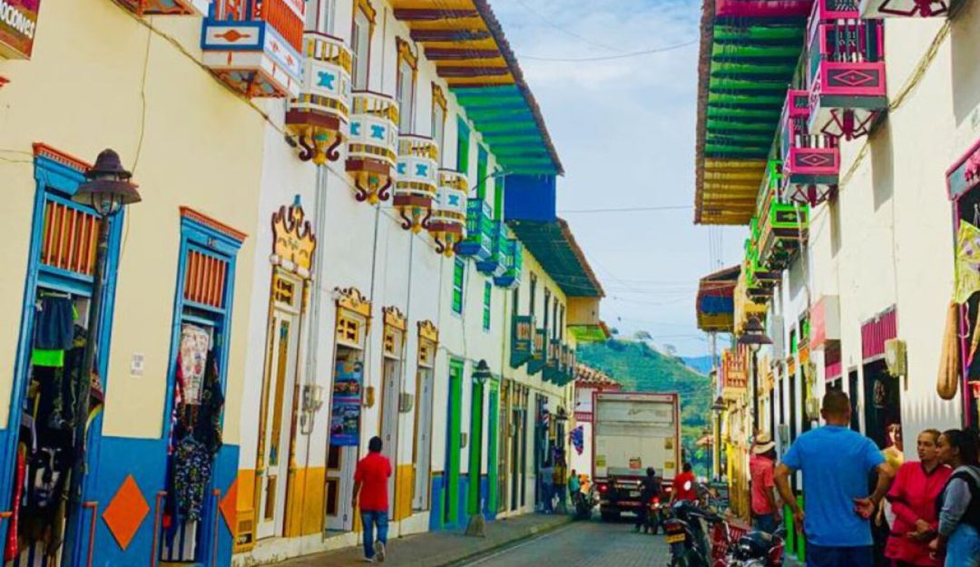 Turismo Turismo