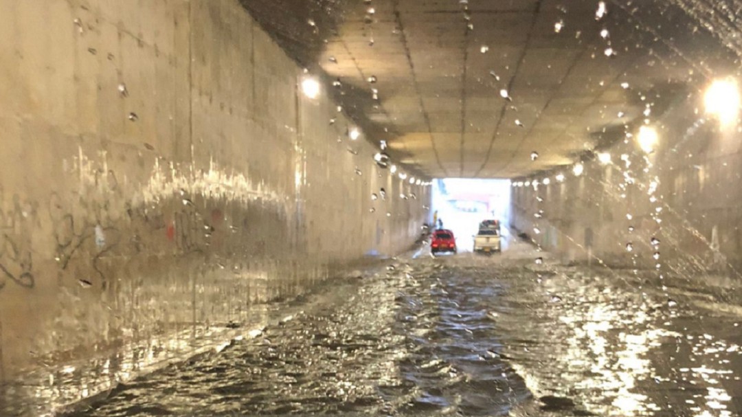 Lluvias causan inundaciones en el Hospital Universitario de Santander