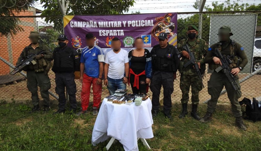 Ejército Nacional capturó a dos integrantes del ELN Ejército Nacional capturó a dos integrantes del ELN