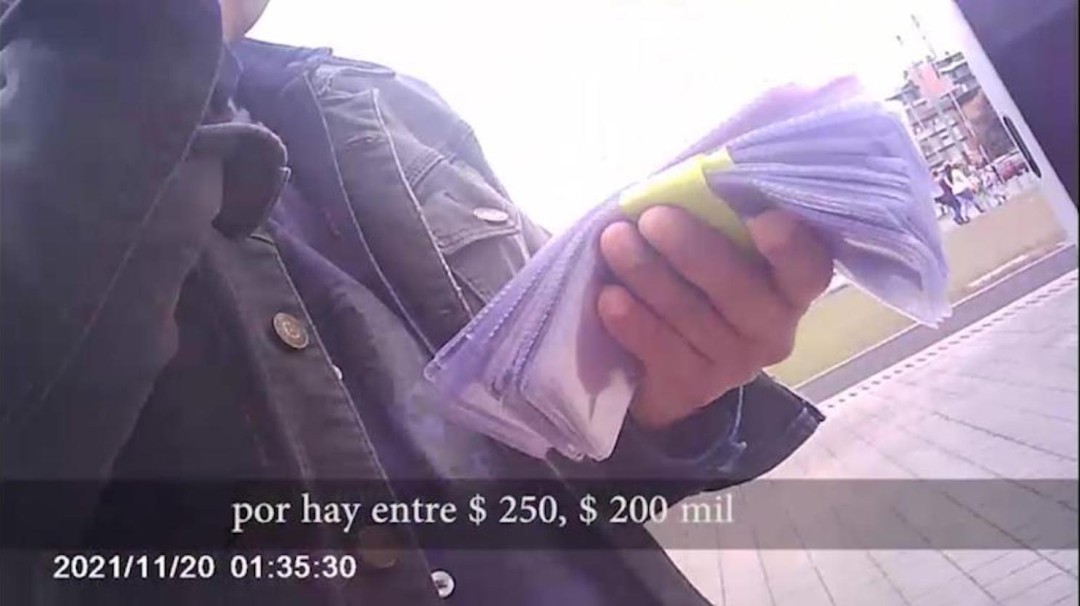 Denuncian falsificadores de carnet de vacunación contra el COVID en Bogotá
