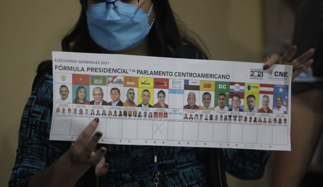 Muestreo del conteo de votos en Honduras. Foto: Getty Muestreo del conteo de votos en Honduras. Foto: Getty