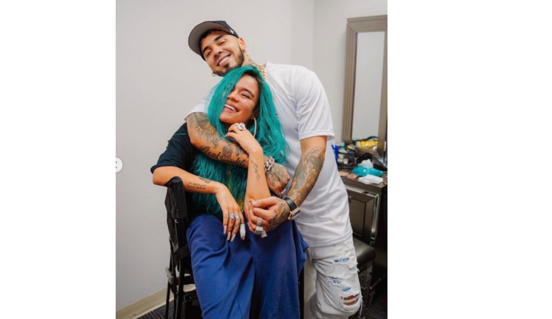 Karol G junto a Anuel. Karol G junto a Anuel.