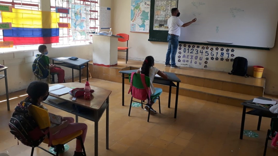 Con el 90% de presencialidad de los estudiantes terminó Caldas el 2021