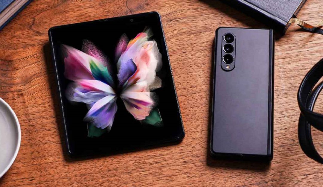 Samsung Galaxy Z Fold3 Samsung Galaxy Z Fold3