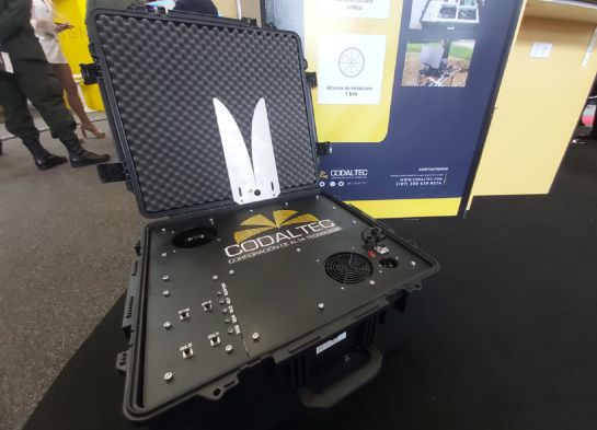 Inhibidor de drones presentado en Expodefensa 2021. Inhibidor de drones presentado en Expodefensa 2021.