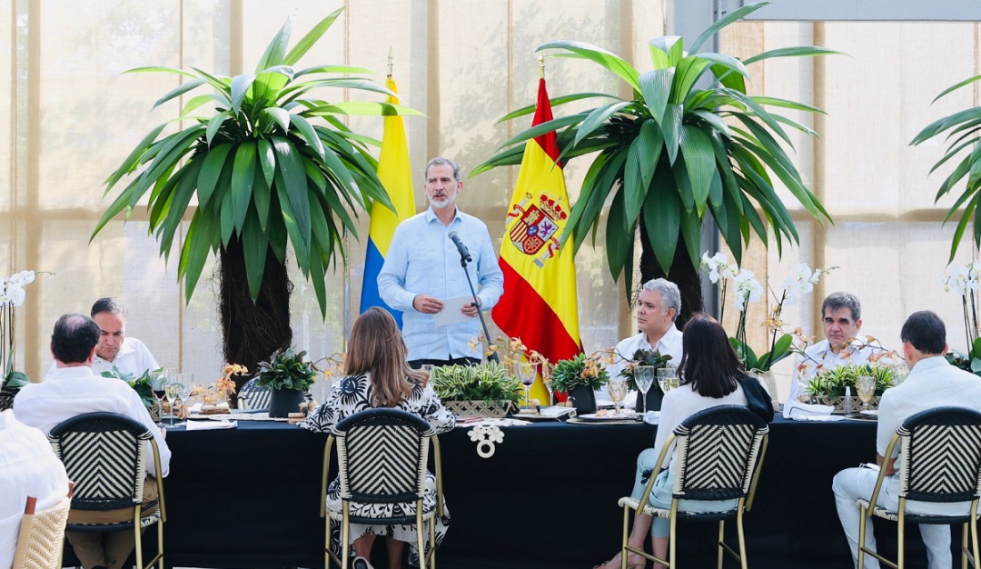 Almuerzo en donde participó el Rey Felipe VI de España. Cortesía: @CasaReal Almuerzo en donde participó el Rey Felipe VI de España. Cortesía: @CasaReal