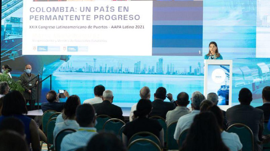 En Colombia hay un rezago de 800 mil pasaportes: canciller Ramírez