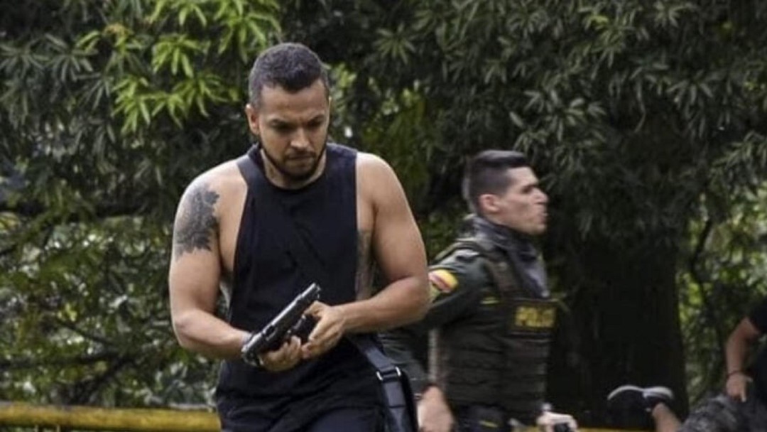 Imputarán cargos a Andrés Escobar, hombre de la pistola en protestas de Cal