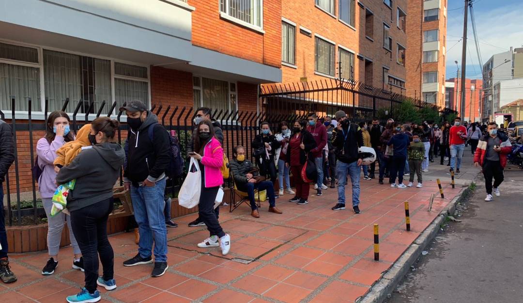 Filas en la sede de la Cancilleria. Filas en la sede de la Cancilleria.