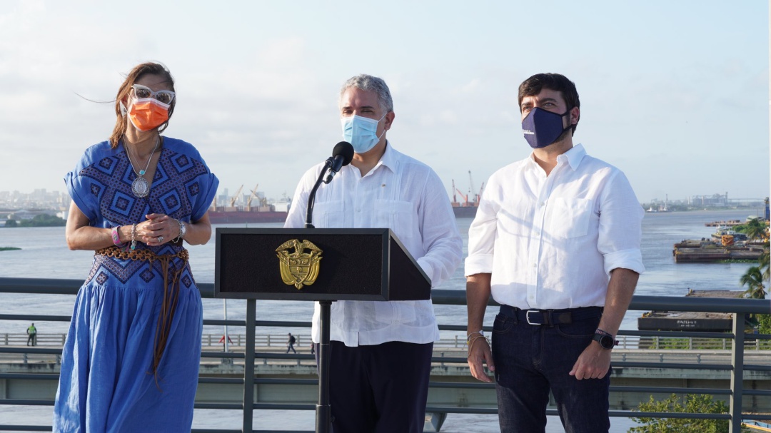 Duque anuncia alumbrado público para el Puente Pumarejo