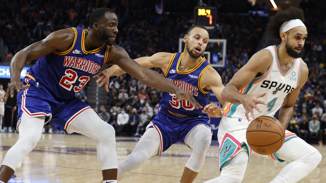 Spurs vencen a Warriors en una noche de sorpresas en la NBA
