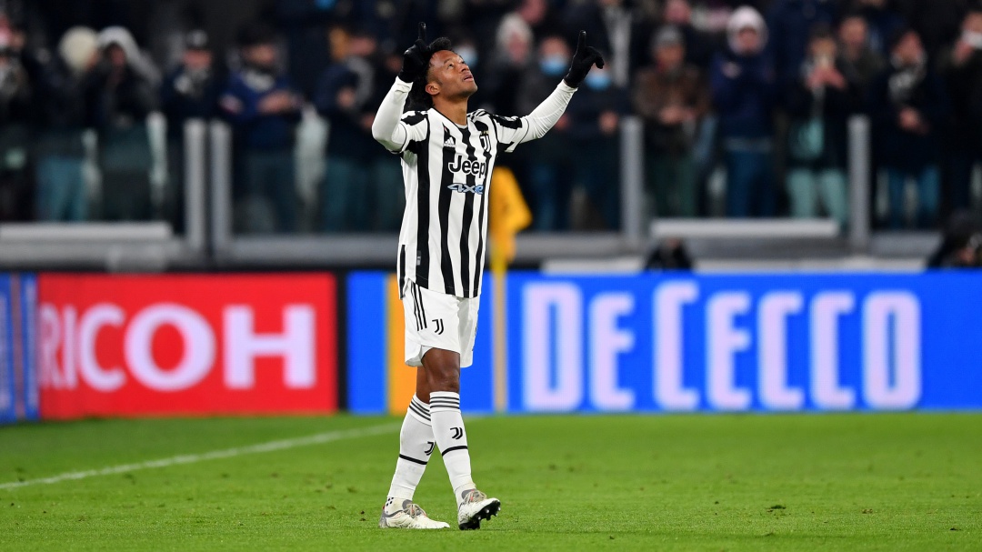 ¡Estás loco, Cuadrado! Golazo olímpico con la Juventus