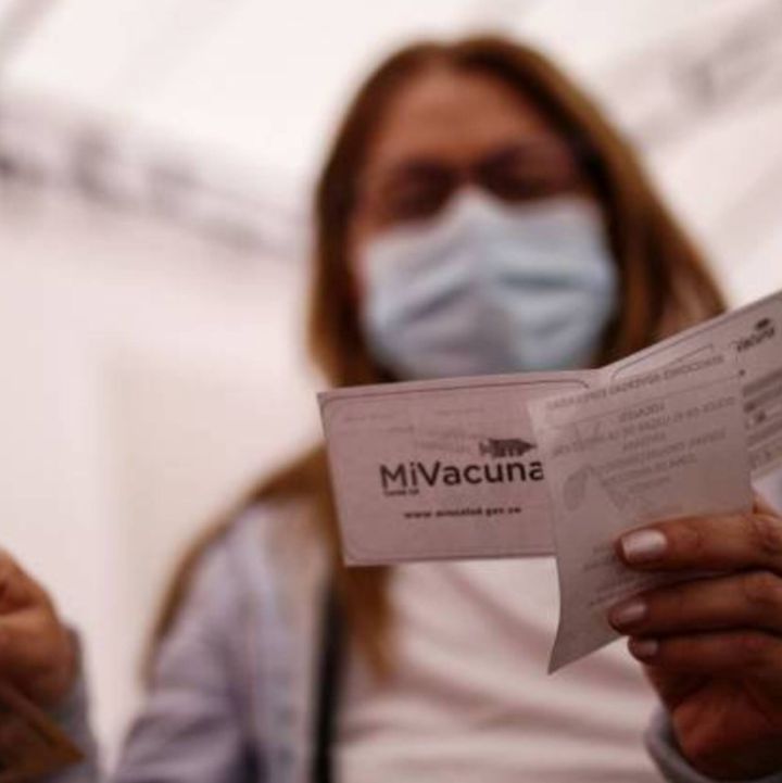 Colombia exigirá esquema completo de vacunas COVID para ingresar al país