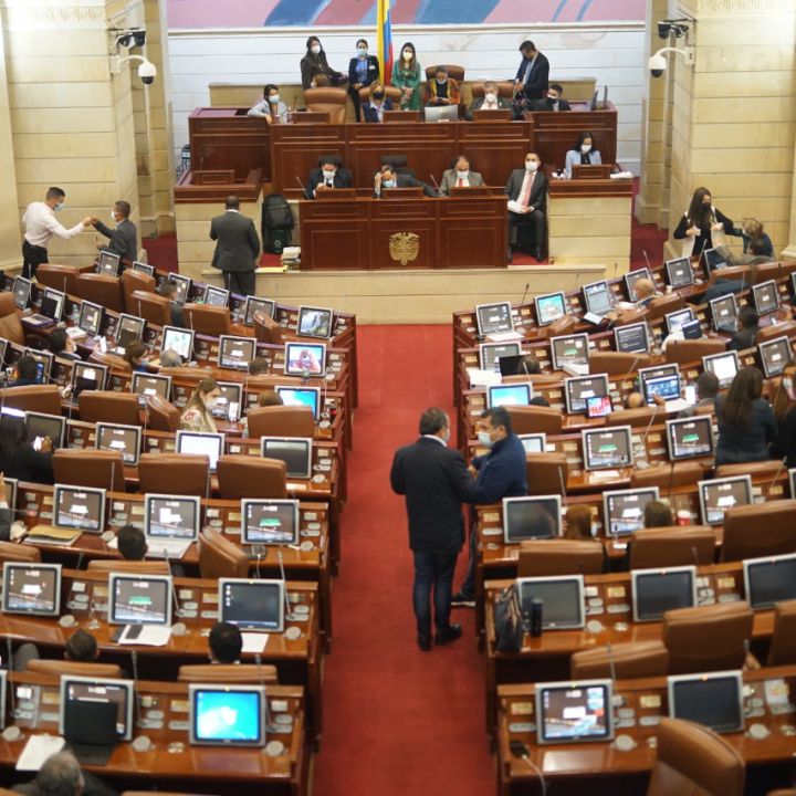 Cámara de Representantes vuelve a virtualidad, tras contagio de congresista