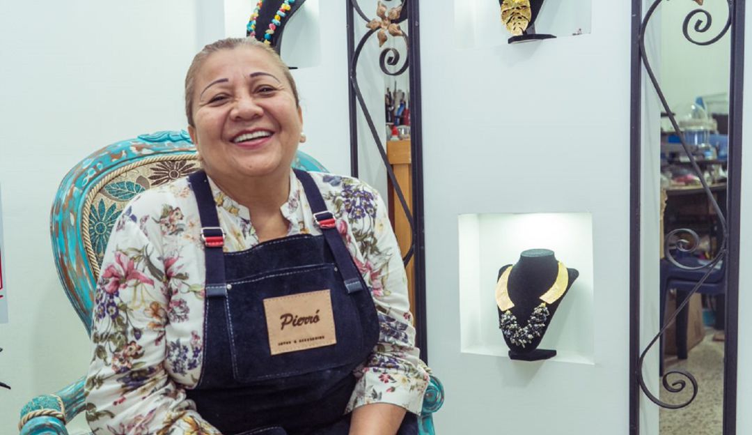 Piedad del Rosario Medina, artesana de la joyería Piedad del Rosario Medina, artesana de la joyería