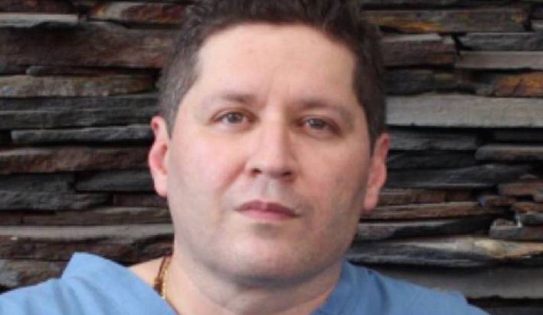Médico cirujano Antonio Figueredo. Médico cirujano Antonio Figueredo.