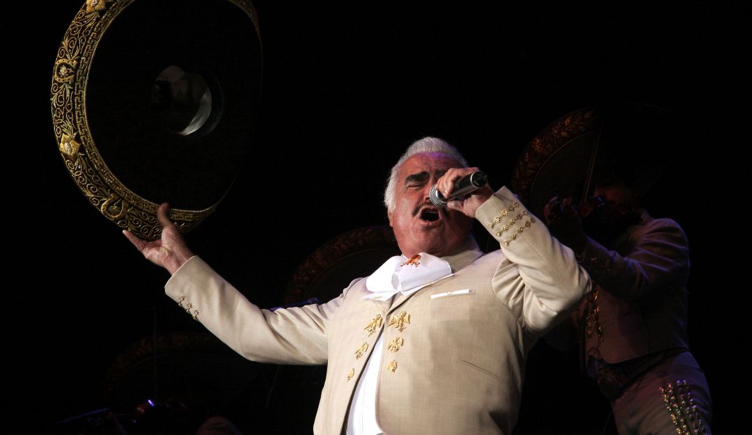 Vicente Fernández cantó 60 canciones en su último concierto Vicente Fernández cantó 60 canciones en su último concierto