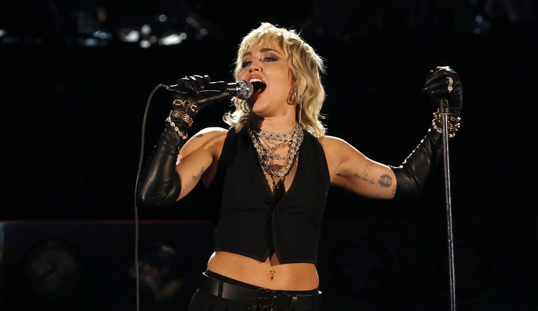 Artista: Miley Cyrus Artista: Miley Cyrus
