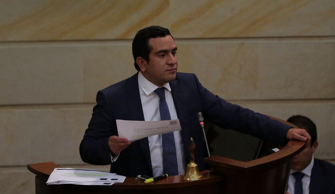 Denunciando 'maltrato', Edward Rodríguez renuncia al Centro Democrático Denunciando 'maltrato', Edward Rodríguez renuncia al Centro Democrático