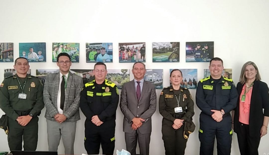 No se descarta la posibilidad de que la vigilancia privada opere sus propios drones. No se descarta la posibilidad de que la vigilancia privada opere sus propios drones.