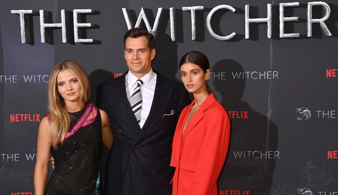 Freya Allan, Anya Chalotra, Henry Cavill Freya Allan, Anya Chalotra, Henry Cavill