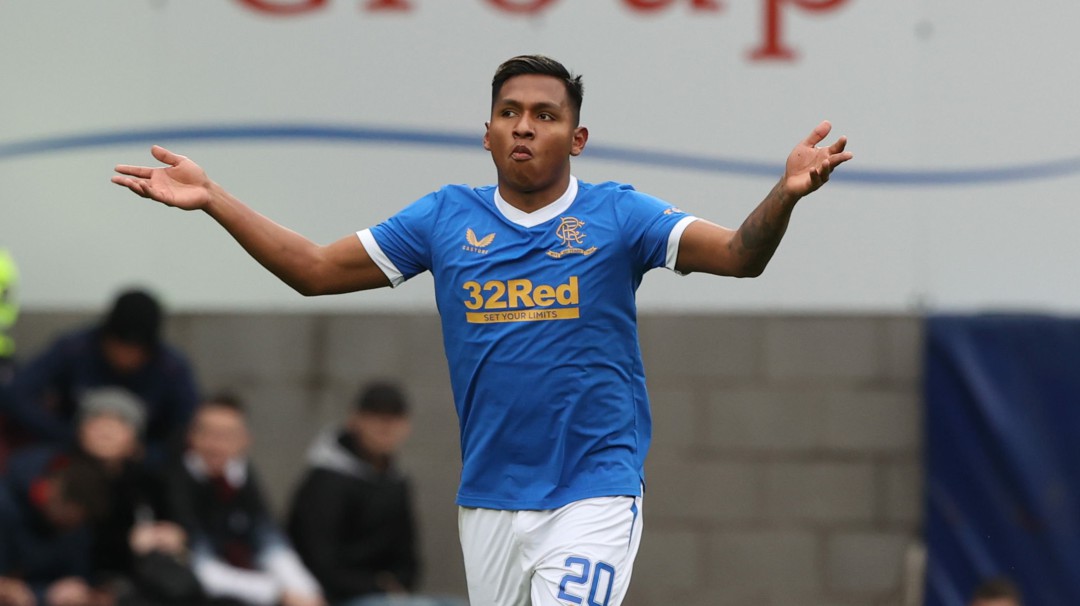 Morelos presente: Vea el golazo con Rangers en el Boxing Day