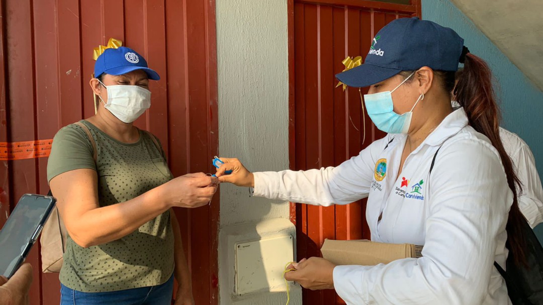 250 familias cartageneras recibieron las llaves de su vivienda propia