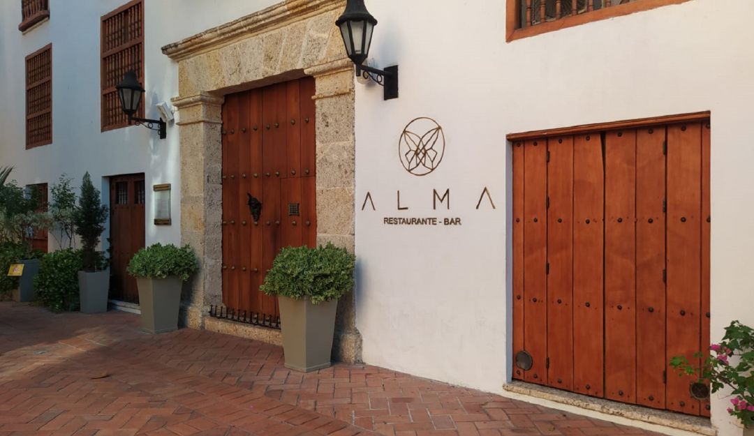 El empresario Luc Gerard y su familia no pudieron ingresar al restaurante Alma. Aseguran que se trata de un caso de racismo. El empresario Luc Gerard y su familia no pudieron ingresar al restaurante Alma. Aseguran que se trata de un caso de racismo.