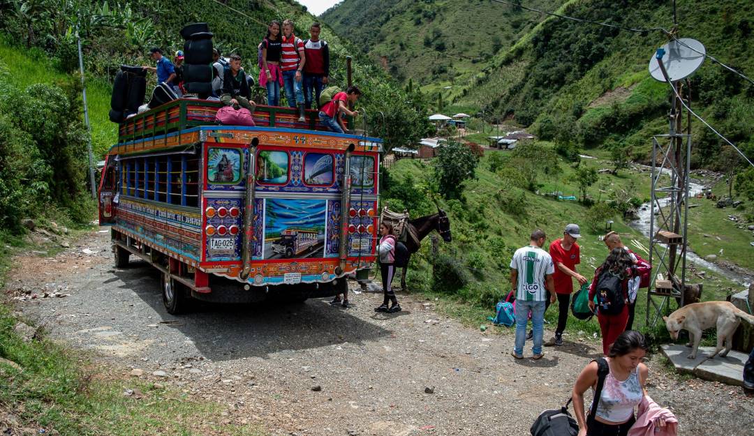 Desplazados en Ituango, Antioquia, por amenazas de grupos armados durante el 2021. Foto: Getty Desplazados en Ituango, Antioquia, por amenazas de grupos armados durante el 2021. Foto: Getty