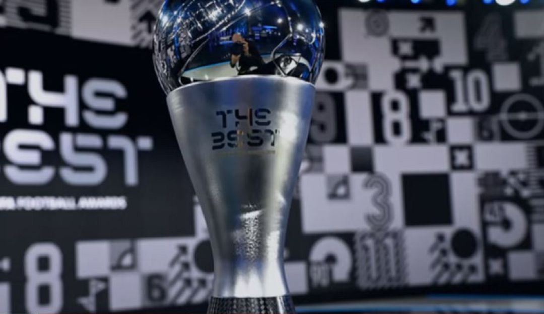 El trofeo que se entregará el próximo 17 de enero en Zurich. El trofeo que se entregará el próximo 17 de enero en Zurich.