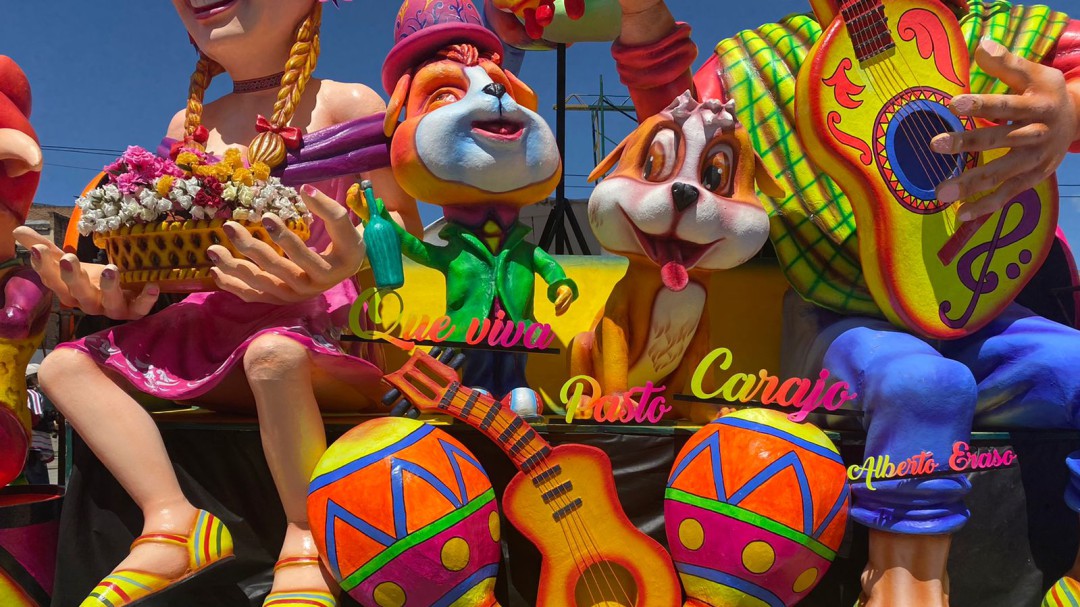 La senda del carnaval se convirtió en un taller al aire libre