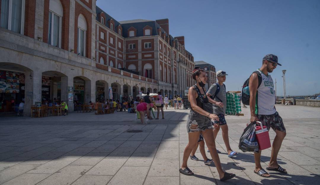 En Argentina se han registrado temperaturas de hasta 40 grados por la ola de calor. Foto: Getty En Argentina se han registrado temperaturas de hasta 40 grados por la ola de calor. Foto: Getty