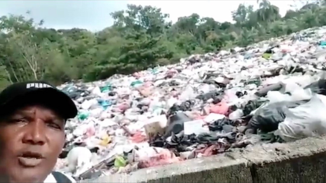 Decimos vengan a Capurganá que es un paraíso, pero es un basurero: Líder