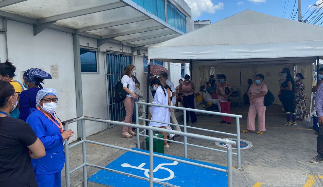 El cronograma empezó en el área de urgencias de la IPS Salud Total, sede Santa Lucía, donde se registran la mayoría de quejas El cronograma empezó en el área de urgencias de la IPS Salud Total, sede Santa Lucía, donde se registran la mayoría de quejas