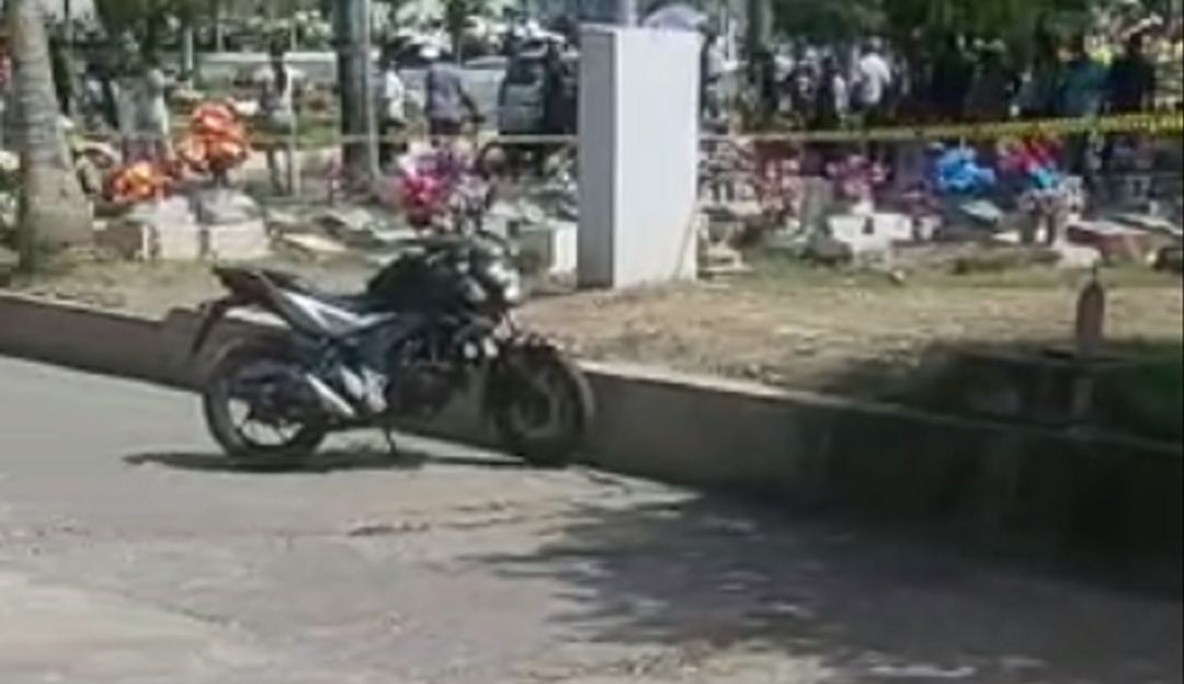 El hecho se registró en el cementerio Jardines de Cartagena cuando varias personas asistían a un sepelio El hecho se registró en el cementerio Jardines de Cartagena cuando varias personas asistían a un sepelio